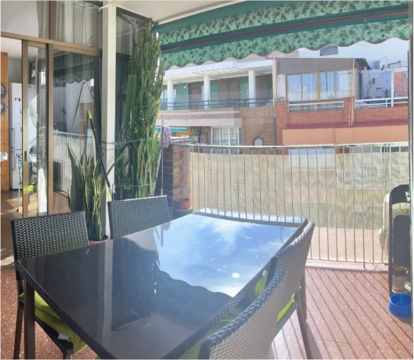 Photo: Apartment with terrace in Alicante, 98 m²