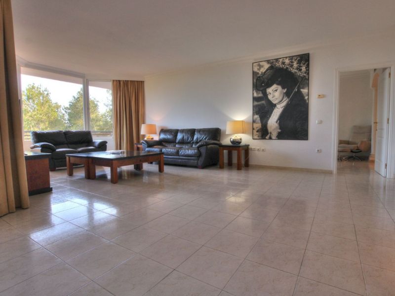 Apartment 3 bedrooms 251 m² in Mijas Apartment 3 bedrooms 251 m² in Mijas
