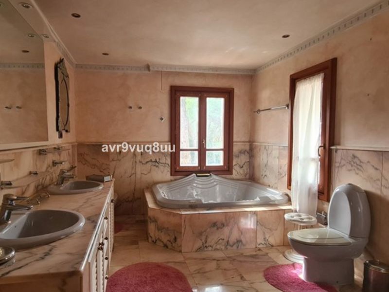 Foto: Villa 9 dormitorios 1246 m² en Mijas