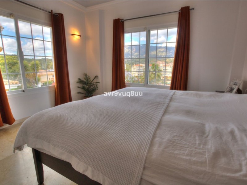 Фото: Вілла 4 спальні 237 м² в Міхасі