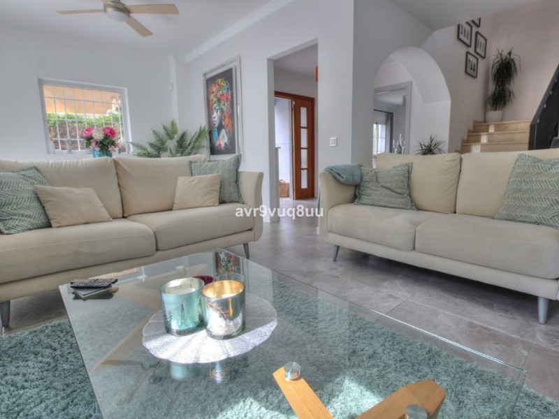 Фото: Вілла 4 спальні 237 м² в Міхасі