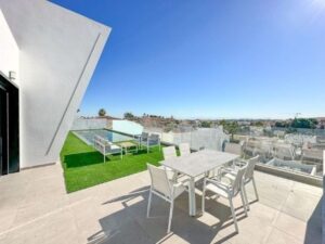 Mini foto: Villa 3 dormitorios 158m² en Torrevieja
