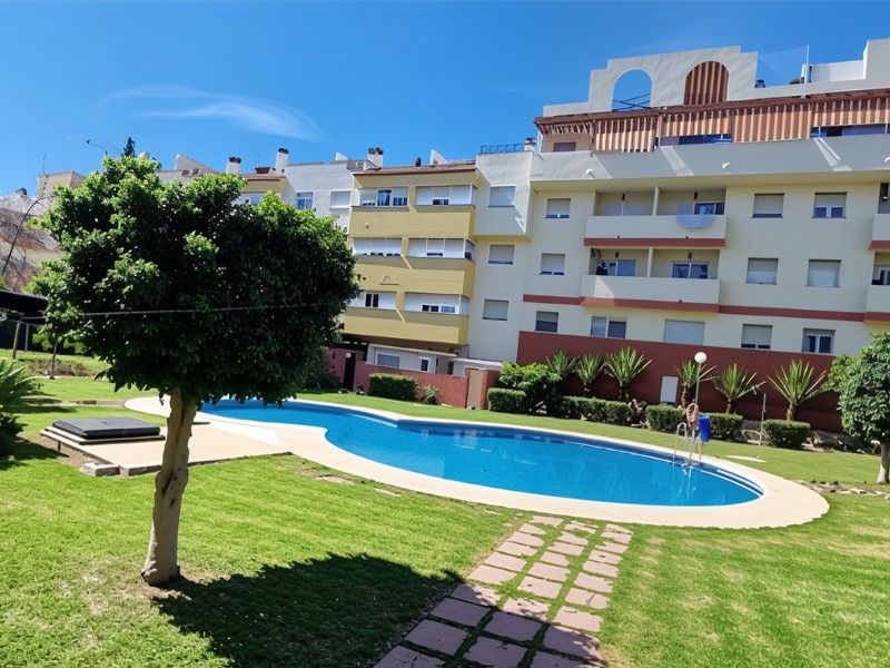 Foto: Dúplex 5 dormitorios 203 m² en Estepona