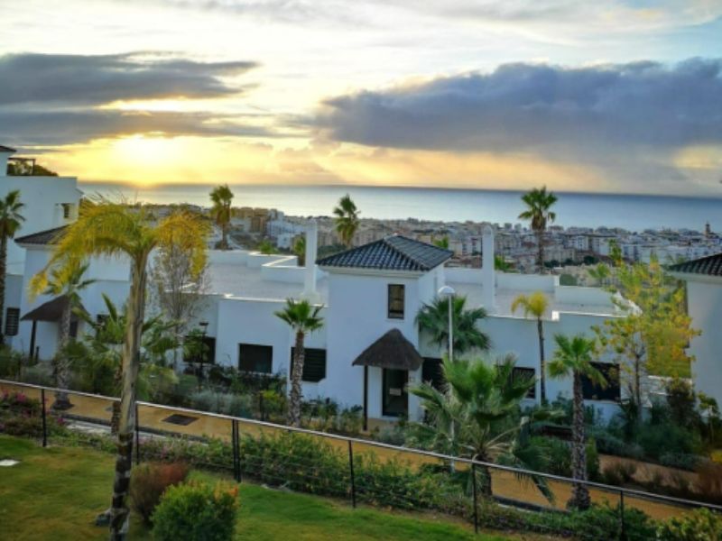 Фото: Квартира 3 спальни 140 м² в Эстепоне