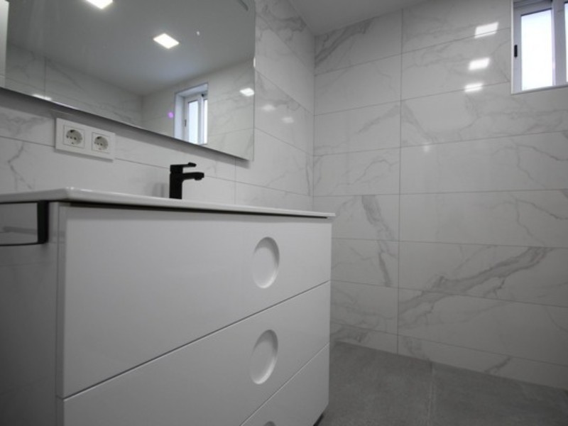 Foto: Villa 5 dormitorios 500 m² en La Nucia