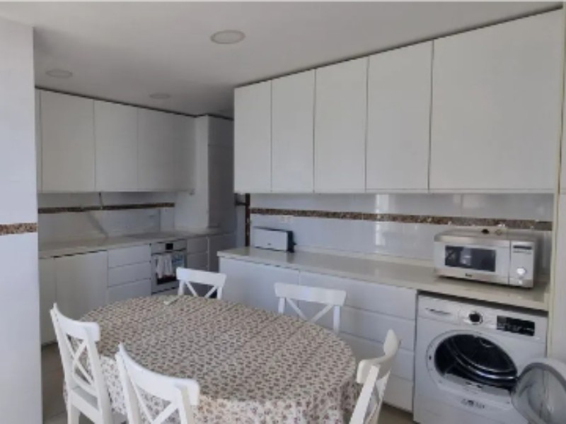 Квартира 4 спальні 185 м² у Фуенхіролі Квартира 4 спальні 185 м² у Фуенхіролі