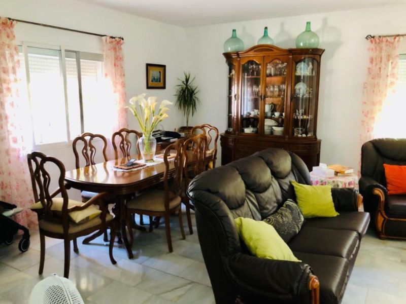 Photo: 2 houses 6 bedrooms 250 m² in Estepona