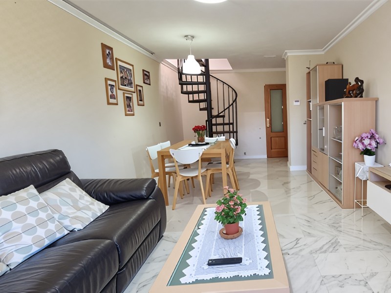 Foto: Dúplex 5 dormitorios 203 m² en Estepona