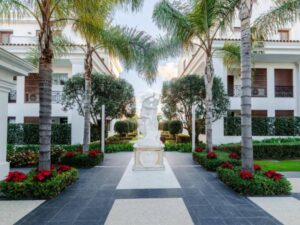 Mini photo: Apartment 3 bedrooms 212 m² in Estepona