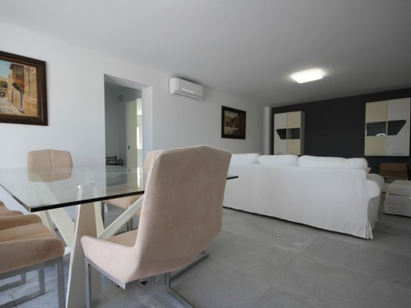 Foto: Villa 5 dormitorios 500 m² en La Nucia