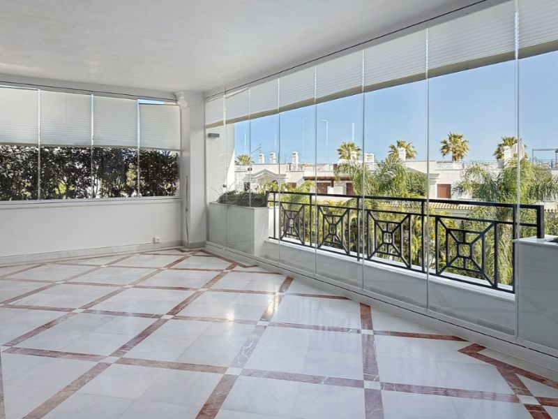 Фото: Квартира 3 спальни 243 м² в Эстепоне