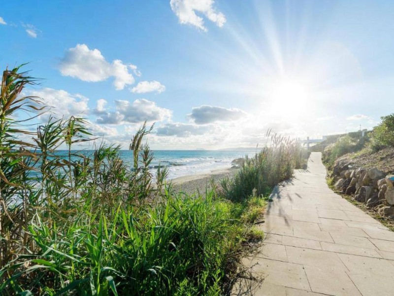 Photo: Apartment 3 bedrooms 212 m² in Estepona