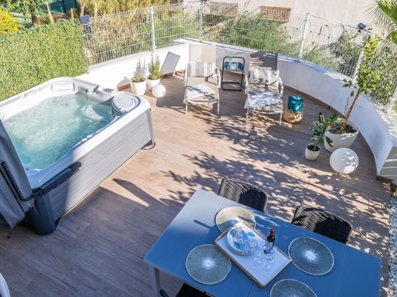 Фото: Квартира 2 спальні 96 м² в Бенальмадені