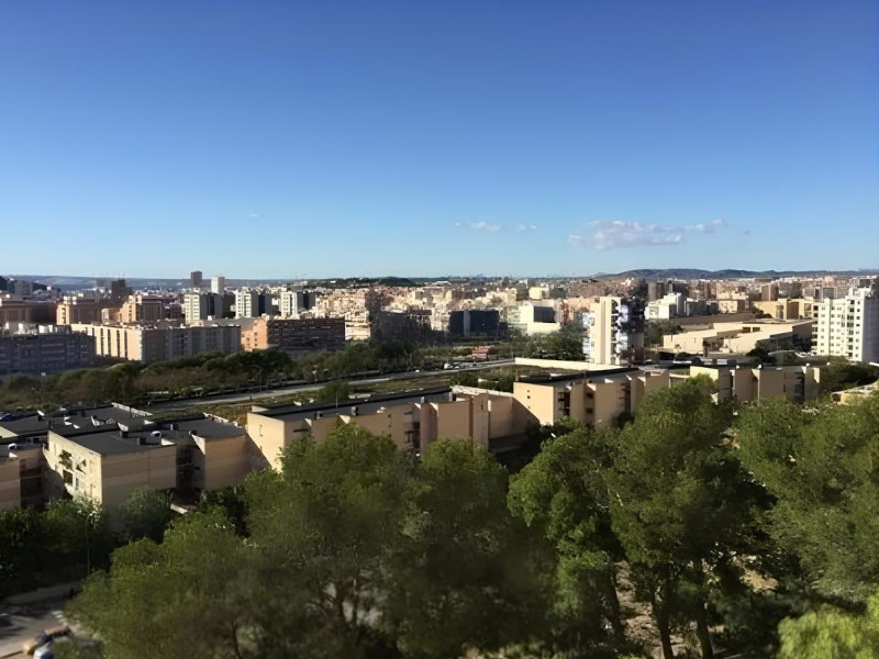 Фото: Квартира 3 спальни 80 м² в Аликанте