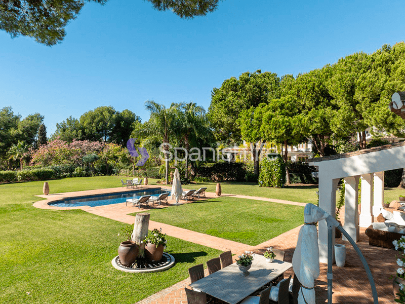 Foto: Villa de 5 dormitorios y 1265m² en Marbella