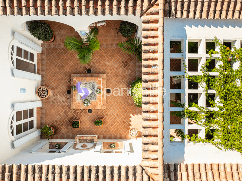 Foto: Villa de 5 dormitorios y 1265m² en Marbella