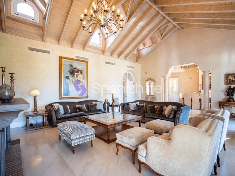 Foto: Villa de 5 dormitorios y 1265m² en Marbella