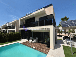 Mini foto: Chalet 4 dormitorios 285 m² en Orihuela Costa