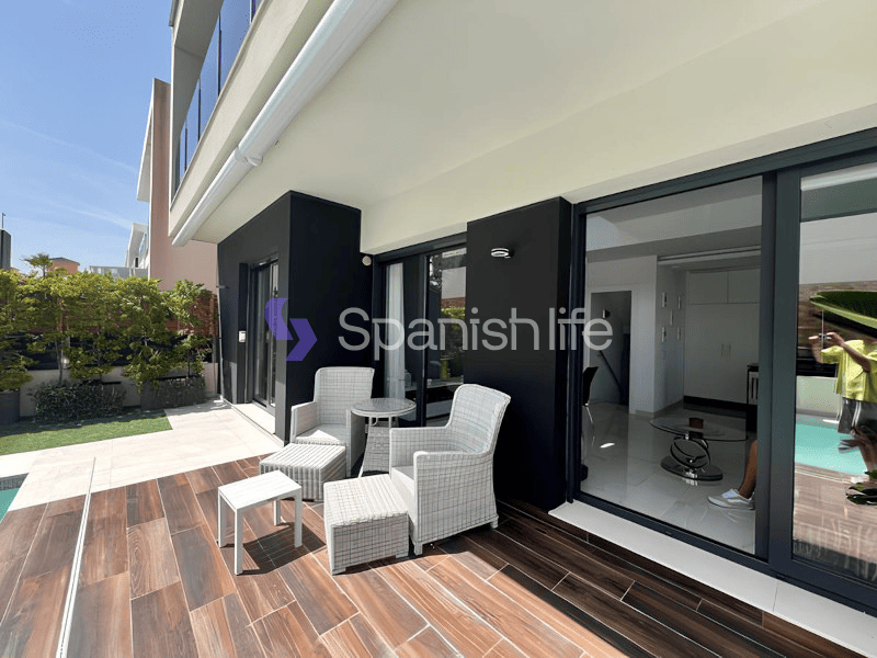 Foto: Chalet 4 dormitorios 285 m² en Orihuela Costa
