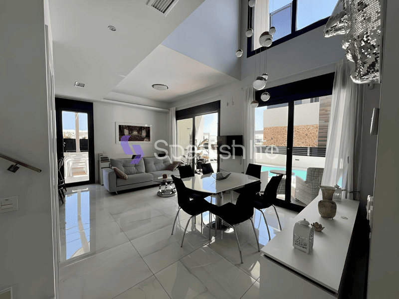 Foto: Chalet 4 dormitorios 285 m² en Orihuela Costa