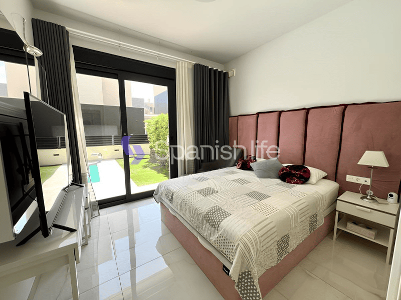 Foto: Chalet 4 dormitorios 285 m² en Orihuela Costa