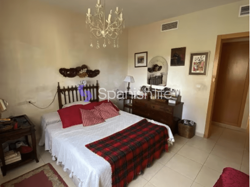 Фото: Квартира 4 спальні 140 м² в Гандія