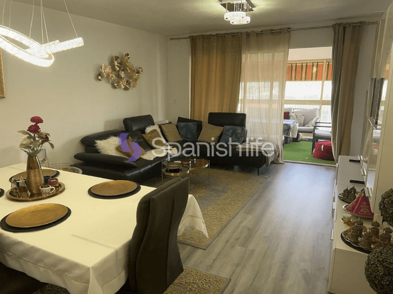 Four-bedroom apartment of 164 m² in Alicante