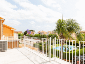 Mini photo: Townhouse 4 dormitorios 186 m² en Valencia