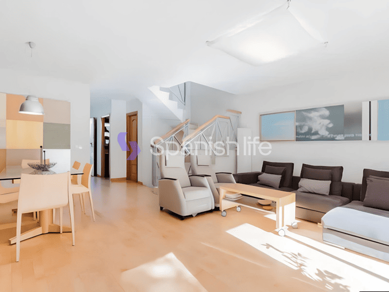 Foto: Casa 5 dormitorios 236 m² en Valencia