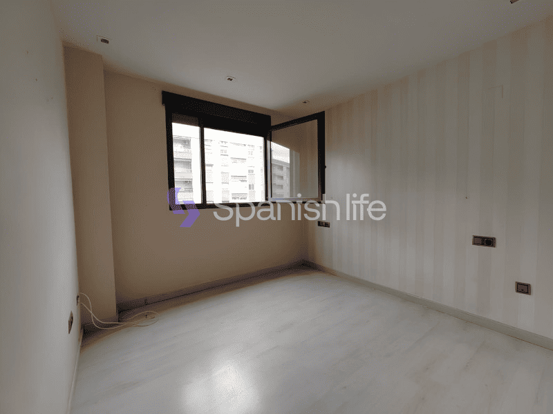 Фото: Квартира 4 спальні 120 м² у Валенсії