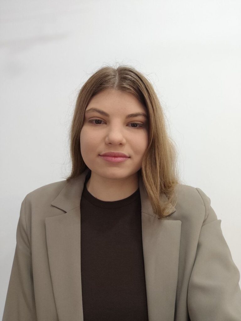 Yelyzaveta Mykhalchuk