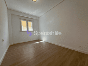 Mini photo: Apartment 4 bedrooms 135 m² in Valencia
