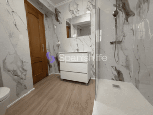 Mini photo: Apartment 4 bedrooms 135 m² in Valencia