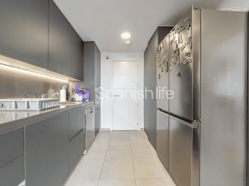 Фото: Квартира 3 спальни 116 м² в Валенсии