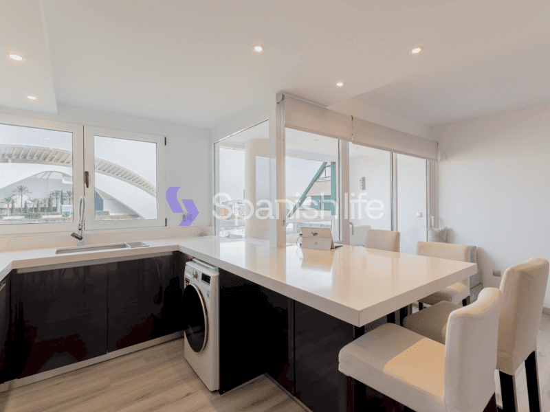 Фото: Квартира 3 спальни 108 м² в Валенсии