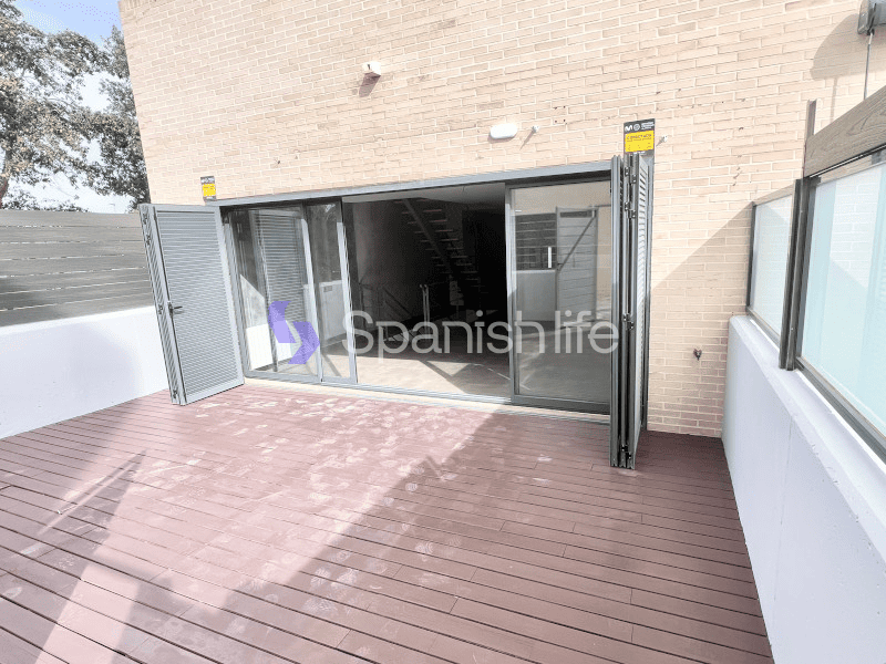 Photo: Townhouse 5 bedrooms 387 m² in Valencia