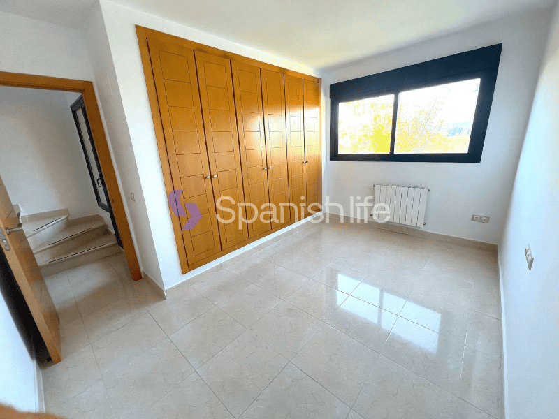 Фото: Таунхаус 3 спальни 166 м² в Валенсии