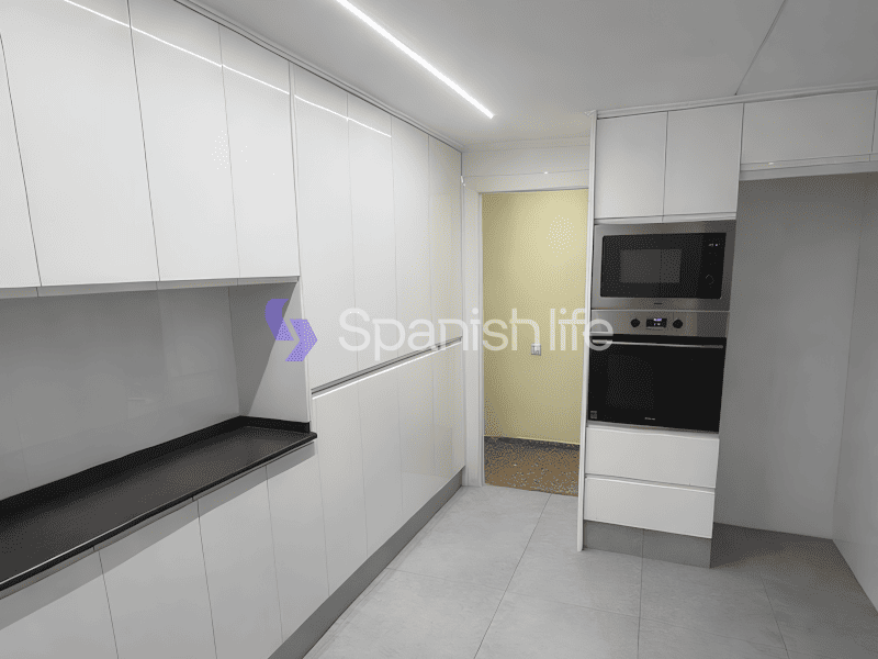 Фото: Квартира 4 спальни 111 м² в Валенсии