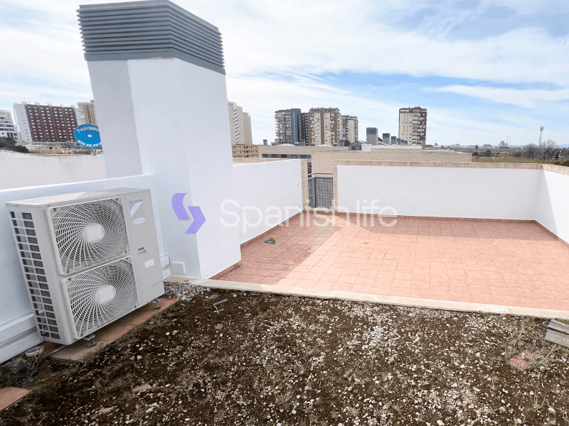 Photo: Townhouse 5 bedrooms 387 m² in Valencia