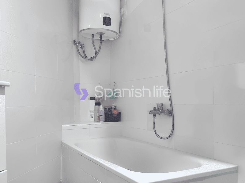 Фото: Квартира 4 спальни 100 м² в Валенсии