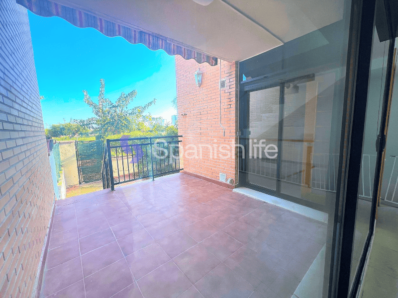 Фото: Таунхаус 3 спальни 166 м² в Валенсии