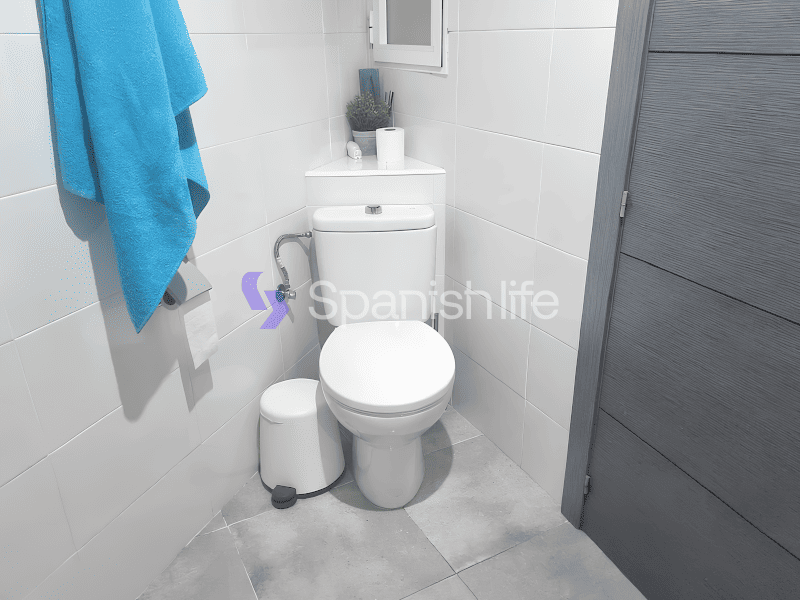 Фото: Квартира 4 спальни 100 м² в Валенсии