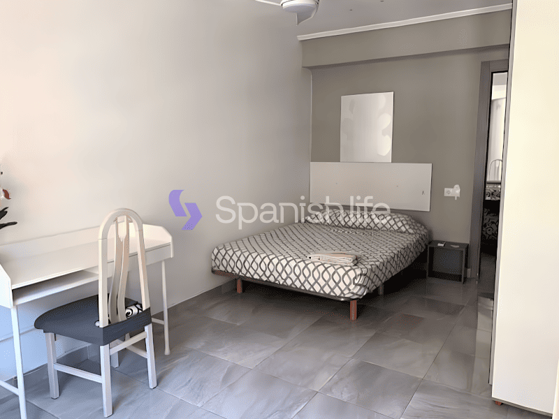 Фото: Квартира 4 спальни 100 м² в Валенсии