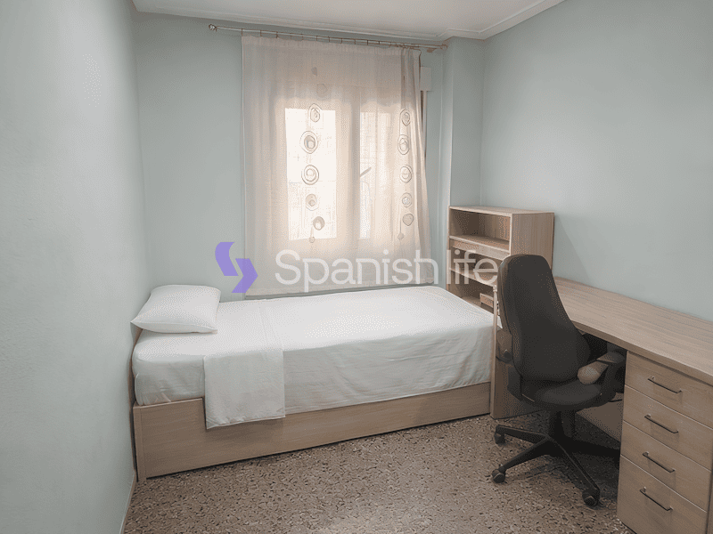 Фото: Квартира 4 спальни 111 м² в Валенсии