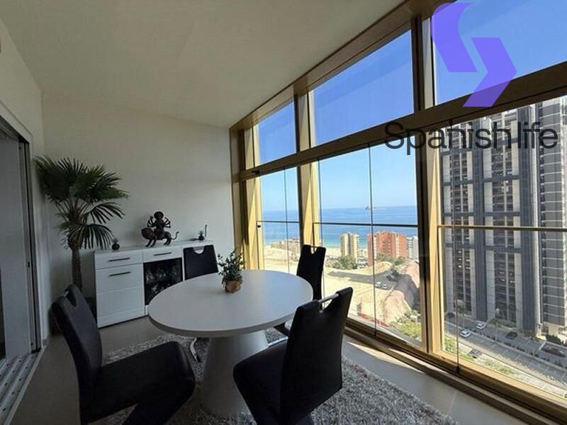 Apartamento 2 dormitorios 94.83 m² en Benidorm