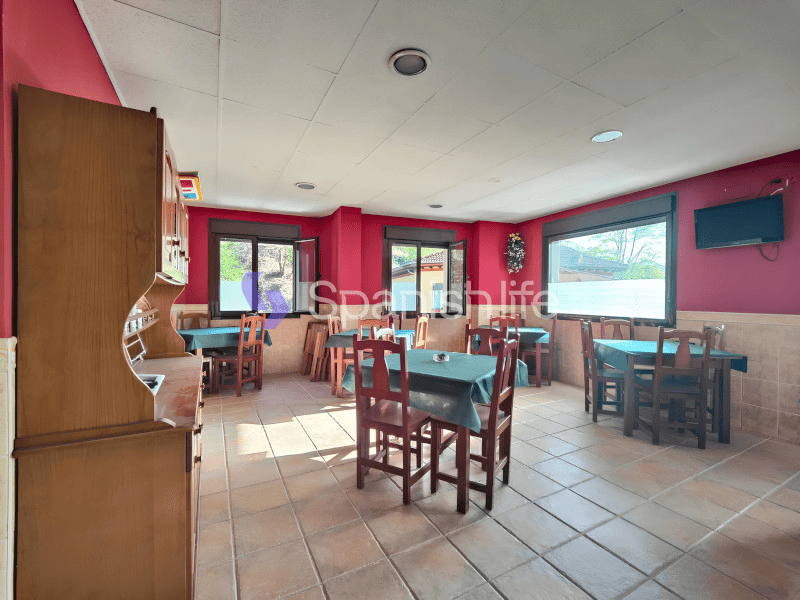 Inmueble comercial de 132 m² en San Martín del Rey Aurelio