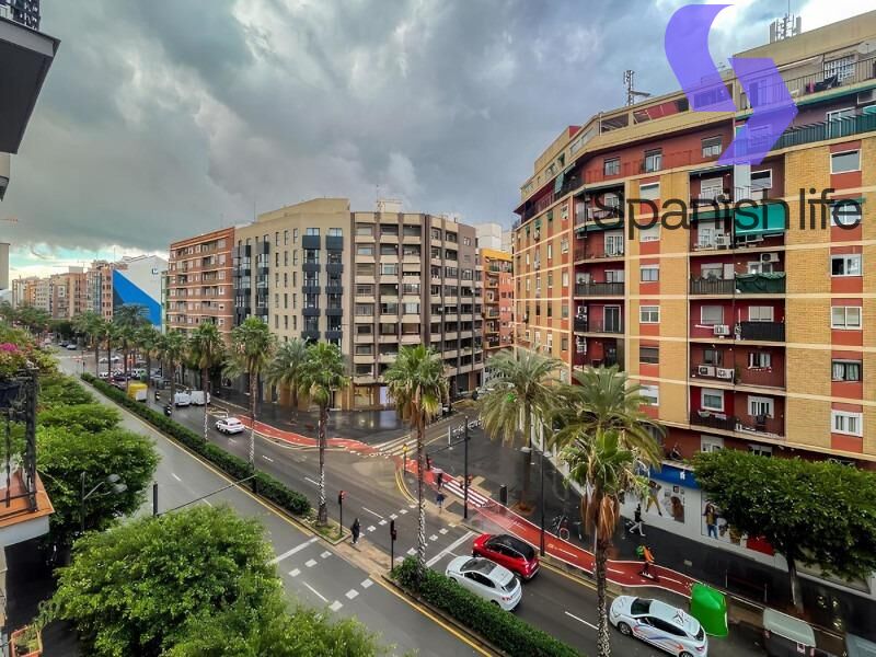 Piso 3 dormitorios 81 m² en Valencia
