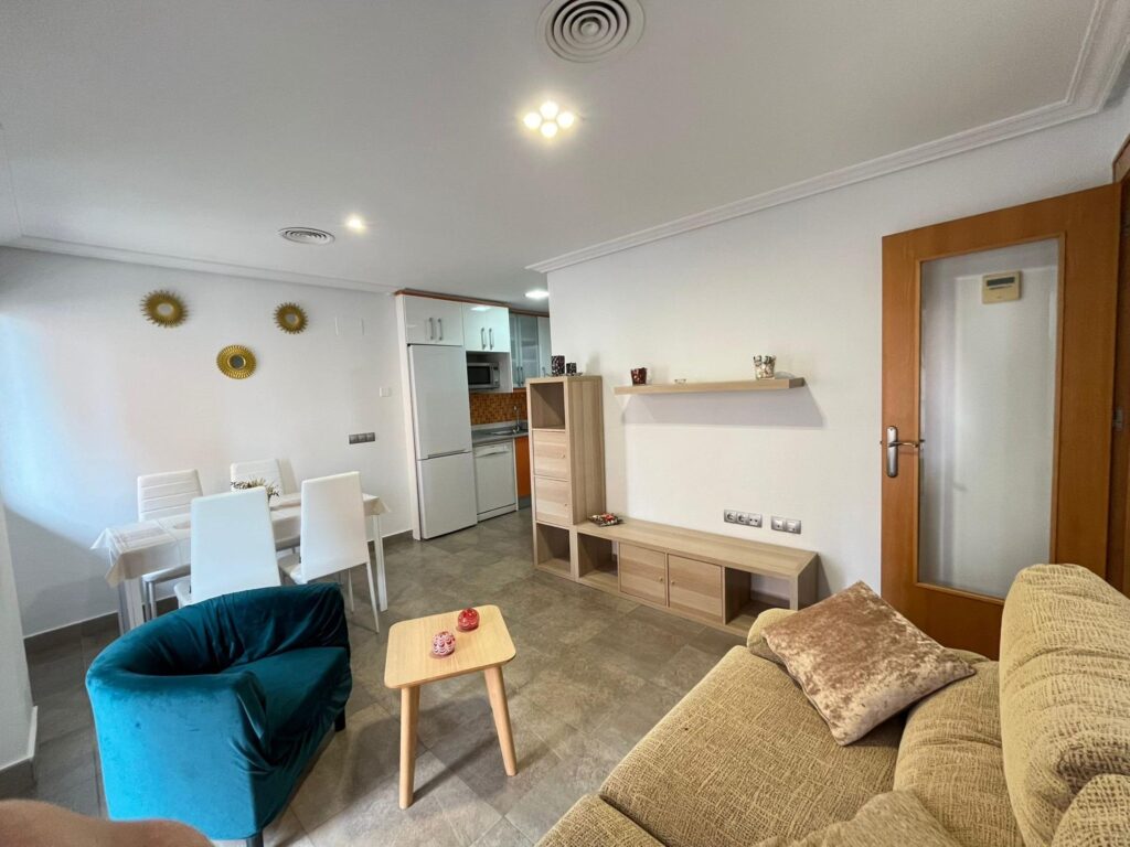 Pristine 2-Bedroom Apartment – Furniture Included – Prime Location