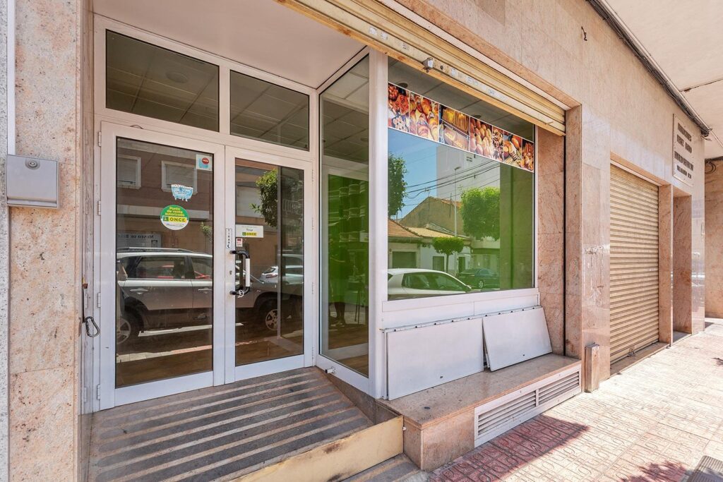 Local opportunity in the center of Torrevieja