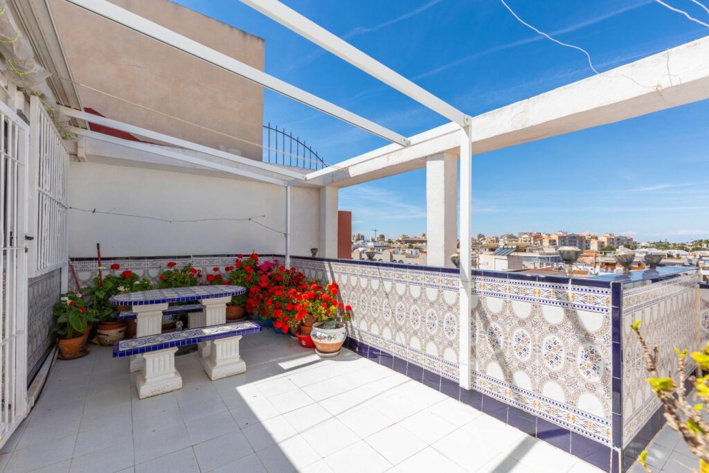 {“en”:”🌟 Penthouse with Infinity Terrace and Sea Views on Fragata Street with 3 bedrooms and Garage”,”es”:”🌟 Ático con Terraza Infinita y Vistas al Mar en Calle Fragata con 3 dormitorios y Garaje!!”,”ru”:”🌟 Пентхаус с террасой-инфинити и видом на море на